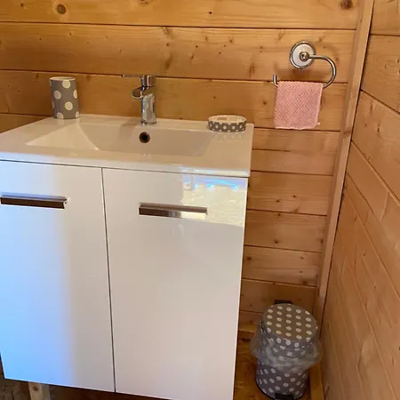 Maison Avec Ou Sans Ses Petits Du Lauzun