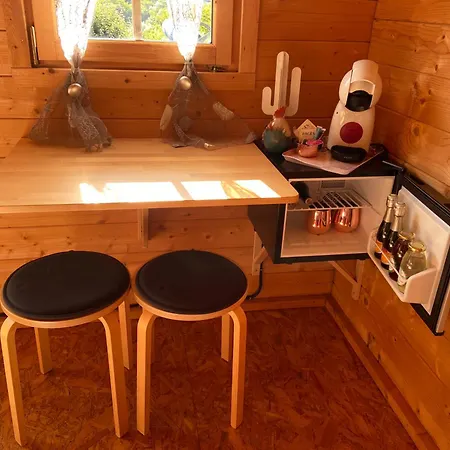 Maison Avec Ou Sans Ses Petits Du Lauzun *
