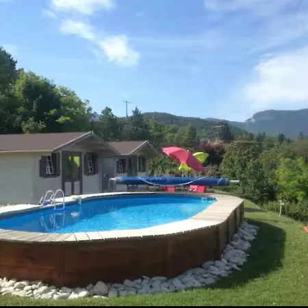 Maison Avec Ou Sans Ses Petits Du Lauzun